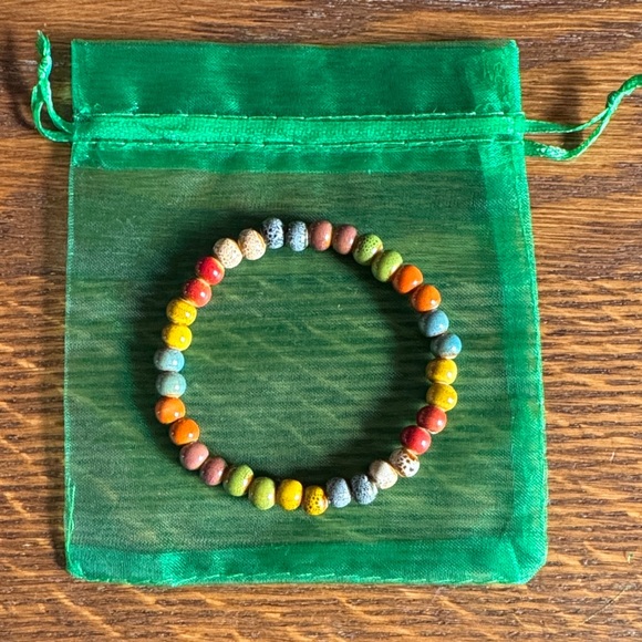 Jewelry - 🌈 Ceramic bead stretch bracelet from Italy.